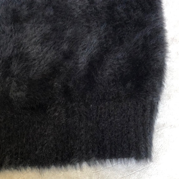 Levi’s Woman’s Betty Cardigan Sweater in Black Fuzzy Texture Supper Soft Size XS - Picture 6 of 12